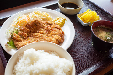 とても美味しい日本のトンカツ定食