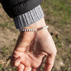 Gemstone beaded bracelet. Energy crystals, healing stone jewelry. Handmade accessories.
Howlite, silver.