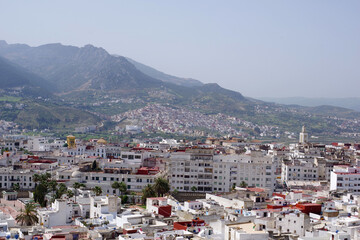 Naklejka premium Vue sur la ville de Tétouan depuis la medina