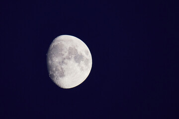 Halbmond in der Nacht