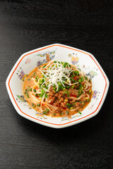 汁なし担々麺
