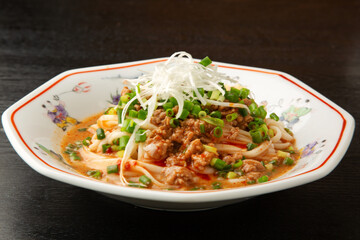 汁なし担々麺