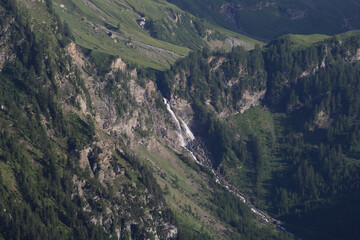 Naklejka premium Oldenschuss, waterfall below Oldenalp, Switzerland.