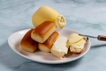 Some dinner rolls in Brazil are called 