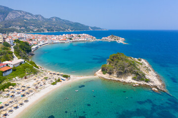 Fototapeta premium A view of Kokkari fishing village with beautiful beach, Samos island, Greece