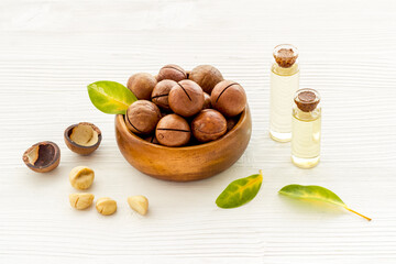 Natural macadamia nuts oil for cosmetic or cooking