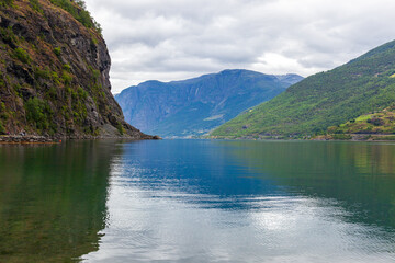 Naklejka na ściany i meble Norwegische Fjordlandschaft