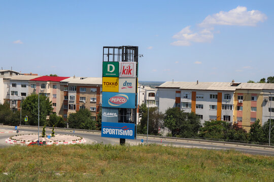 billboard with logo pepco, sportissimo, DM, Takko, deichmann, kik, flanco