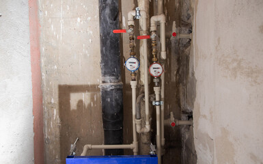 Water meters and polypropylene pipes for cold and hot water. Bypass and taps for heated towel rail....