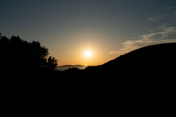 Sonnenuntergang von einer kroatischen Insel mit Blick aufs Meer