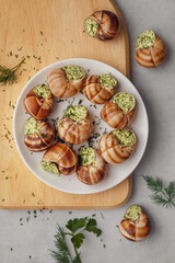 snails with aromatic oil and herbs.