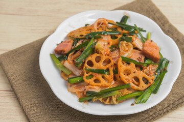 レンコンとベーコンのキムチ炒め