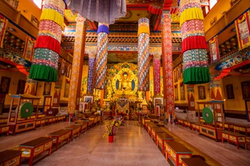 Selbstklebende Fototapete Himalaya Dechen Choekhor Buddhist Monastery, Kullu