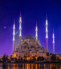 adana sakip sabanci mosque photos taken in different light conditions