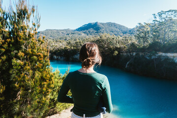 Fototapeta na wymiar Tasmania's North East is where you'll find the mesmerizing Little Blue Lake.