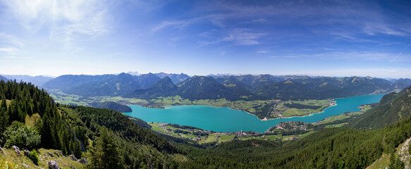 Panoramablick vom Vormauerstein auf den Wolfgangsee und die umliegende Bergwelt