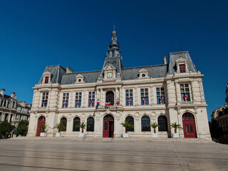 Fototapeta na wymiar Hôtel de ville. Poitiers, Nouvelle-Aquitaine, France