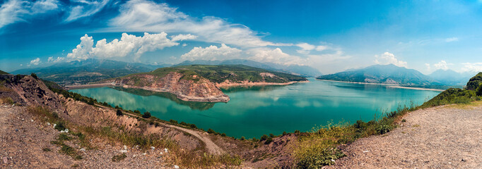 Lake Chervak in the mountains of Uzbekistan - obrazy, fototapety, plakaty