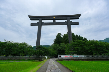 和歌山県 雨の日の熊野本宮大社 大斎原大鳥居