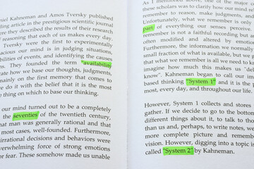 Right technique to use highlighting technique in a book.