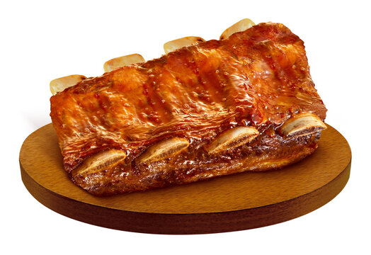 deliciosa costela bovina grelhada sobre t&aacute;bua de madeira isolado em fundo transparente - Costela ao molho barbecue 