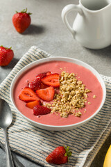 Homemade Strawberry Smoothie Bowl
