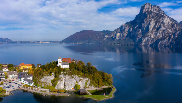Traunkirchen mit Traunstein