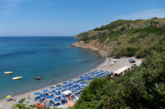 Calamoresca beach, Piombino, province of Livorno - 18 June 2023. View of the beach, sea and mountains