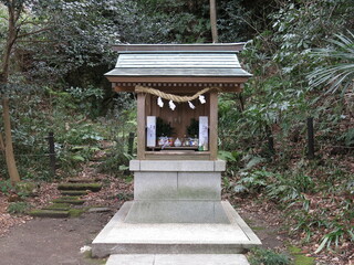 鎌倉市の浄妙寺境内にある鎌足稲荷神社