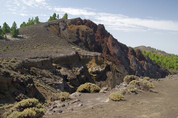 Wandern auf dem Vulkankrater auf La Palma © Guido Miller
