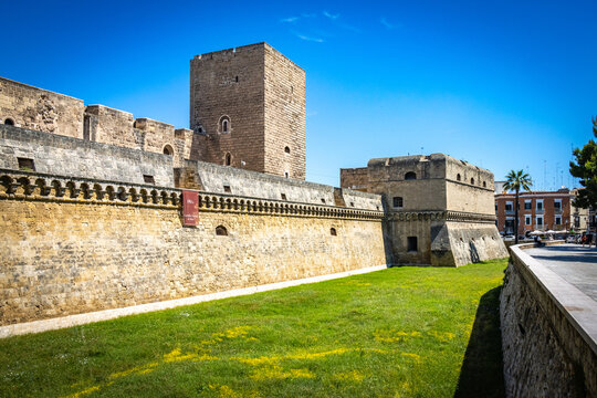 moat of castello normanno svevo, norman-swabian castle, bari, puglia, italy, europe