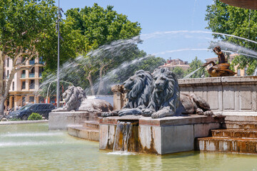 Brunnen an der Rotonde in Aix-en-Provence