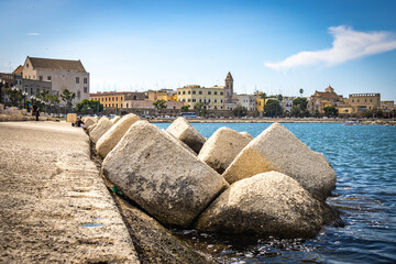 Fototapeta premium harbour of bari, puglia, boats, palm trees, seaside, italy, europe
