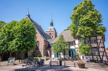 Photo sur Plexiglas Vieil immeuble Kirche in Burg auf Fehmarn