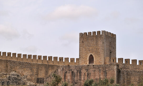 Torre da muralha de &Oacute;bidos, lado interior com c&eacute;u encoberto