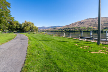 The scenic waterfront Kirby Billingsley Hydro Park along the Columbia River as it runs through East Wenatchee on Highway 28 in Chelan County, Washington State, USA.