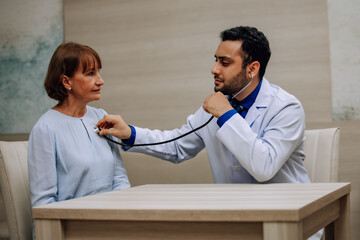 Doctor analyze patient, explain diagnoses, provide counseling for effective treatments goal.