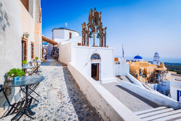 Obraz premium Pyrgos, Santorini. White washed village in Greek Islands, Greece.