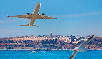 Airplane flying over the Topkapi Palace - Istanbul, Turkey