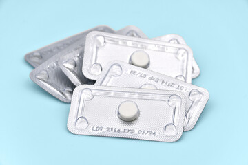 One tablet emergency contraceptive pill - obrazy, fototapety, plakaty