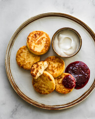 pancakes with jam