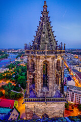 Naklejka premium Blick vom Nordturm des Magdeburger auf den Dom und die Magdeburger Innenstadt in der Blauen Stunde