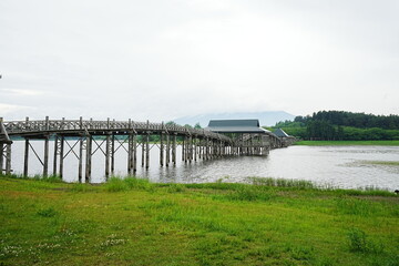 Fototapeta na wymiar Tsuru no Mai Bridge and Tsugaru Fujimi Lake in Aomori, Japan - 日本 青森 津軽富士見湖 鶴の舞橋