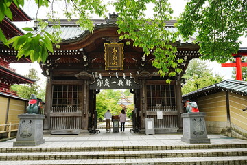 Gate of Saisyoin Temple in Hirosaki, Aomori, Japan - 日本 青森 弘前 金剛山 最勝院 寺門 - obrazy, fototapety, plakaty