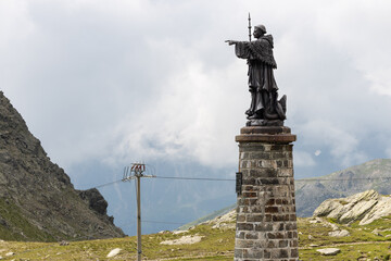 Statue des St. Bernhard, Pass Grosser St. Bernhard