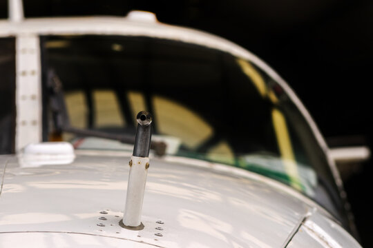 Aircraft Static Pitot Tubes