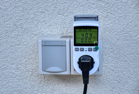Energiekostenmessger&auml;t, Stromz&auml;hler, Leistungsmesser, Elektrizit&auml;ts Analysator, Analysator, Leistungsmessger&auml;t, Strommessger&auml;t, &uuml;berwachen, kontrollieren, &uuml;berwachen, Display, LCD, Anzeige, kWh, Watt,