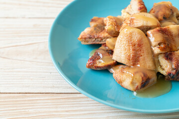 grilled bananas with coconut caramel sauce