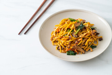 stir-fried yakisoba noodles with vegetable in vegan style