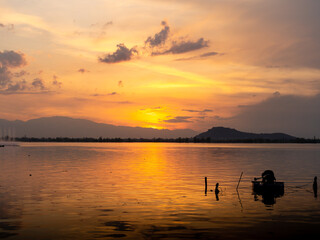 The fascinating view of Dal Lake with sunrise.